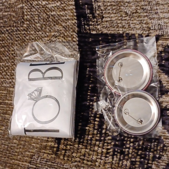 $4 Add-on New Bride to Be Sash & 2 Pins (3 Pieces) - Picture 2 of 6